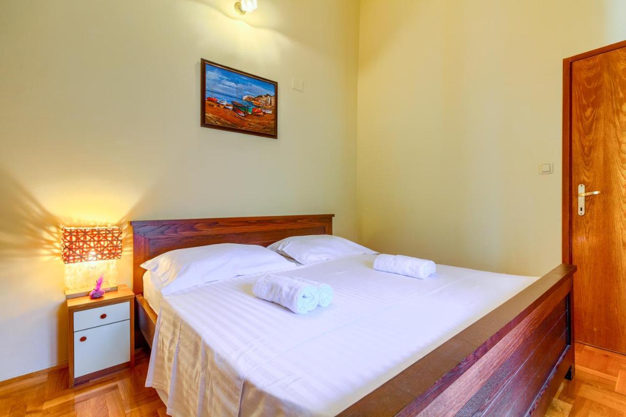 Appartement Old Stone House St Lawrence In The Heart Of Sibenik'S Old Town Extérieur photo