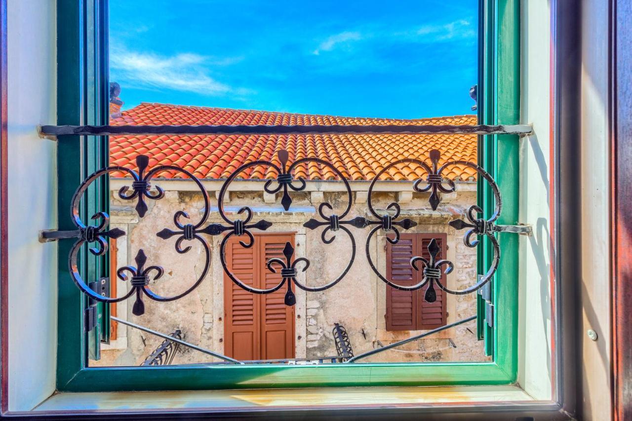 Appartement Old Stone House St Lawrence In The Heart Of Sibenik'S Old Town Extérieur photo